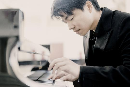 Kit Armstrong. Foto: Marco Borggreve